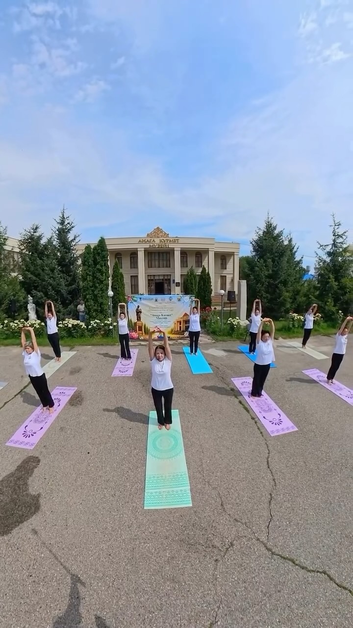 «Анаға құрмет» музейінің алаңында Халықаралық йога күніне арналған ерекше мәдени-танымдық...